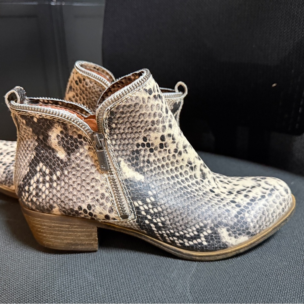 Lucky Brand Beige and Black Ankle Boots